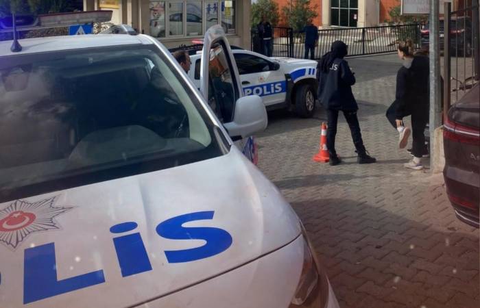 Buca’da Okul Önlerinde Sıkı Denetim: 102 Kişiye Ceza