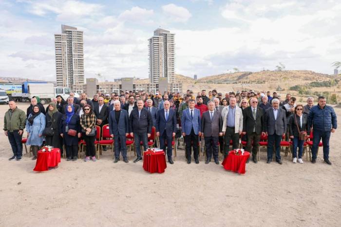 Milli Ağaçlandırma Günü’nde Fidanlar Toprakla Buluşturuldu