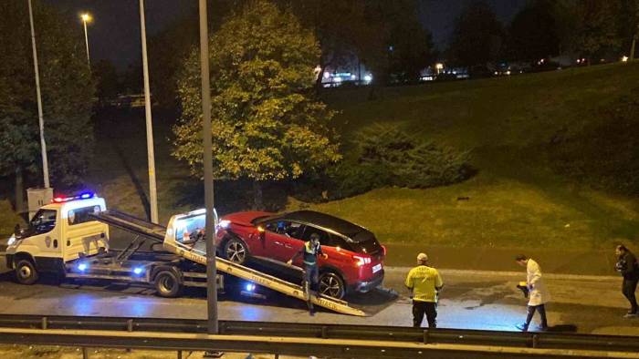 Küçükçekmece’de Polisin ‘Dur’ İhtarına Uymayan Sürücüyle Polis Arasında Kovalamaca: 1 Ağır Yaralı