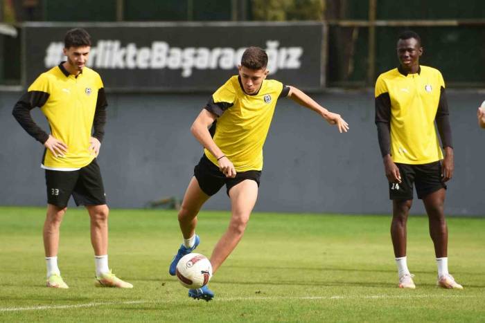 Manisa Fk, Bandırmaspor Maçı Hazırlıklarını Tamamladı