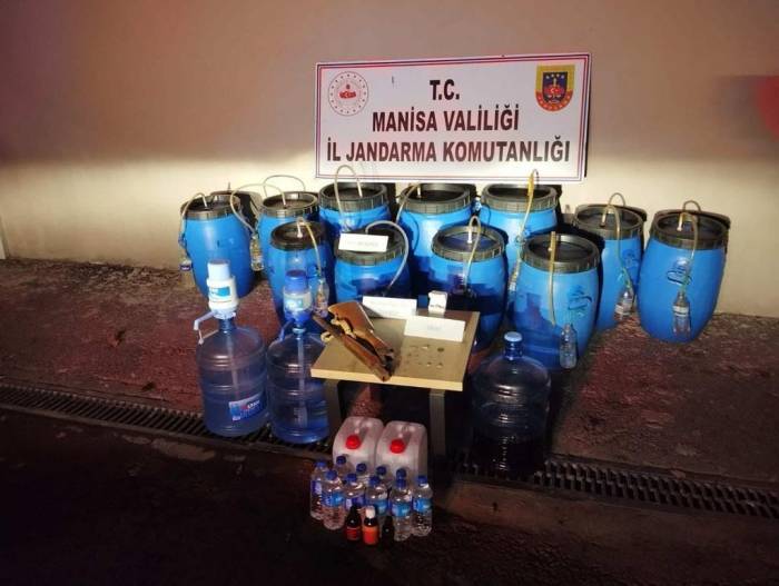 Jandarma Sahte Alkole Geçit Vermiyor