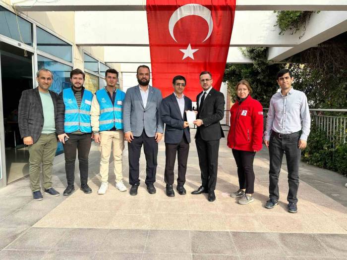 Manisalı Öğrenciler, Harçlıklarıyla Gazze’ye 33 Bin Lira Bağışladı