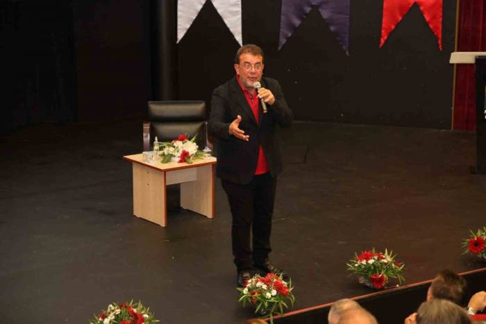 Marmaris’te Atatürk’ün Yaşamından Hatıralar Söyleşisi Yoğun İlgi Gördü