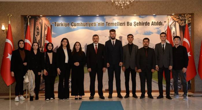 Genç Hukukçular Vali Çiftçi İle Buluştu