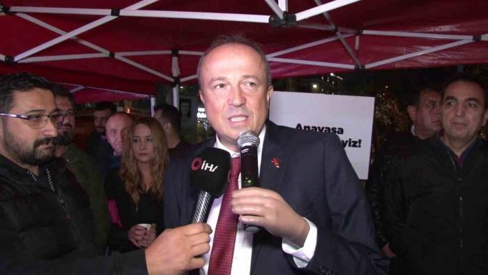 Avcılar’da “Anayasa Nöbeti” İkinci Gününde Devam Etti