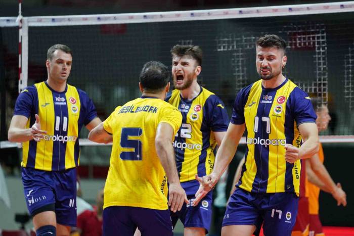 Axa Sigorta Efeler Ligi: Galatasaray: 2 - Fenerbahçe: 3