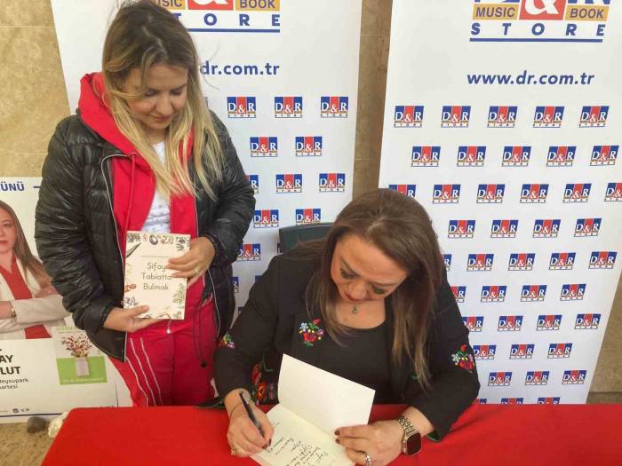 Şifayı Tabiatta Arayan Vatandaşlar “Bitkilerin Profesörü” İle Buluştu