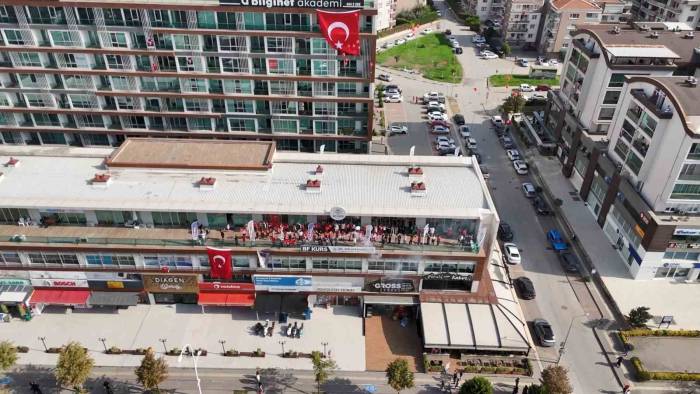 10 Katlı İş Merkezinin Yanmadan Önceki Görüntüleri Ortaya Çıktı