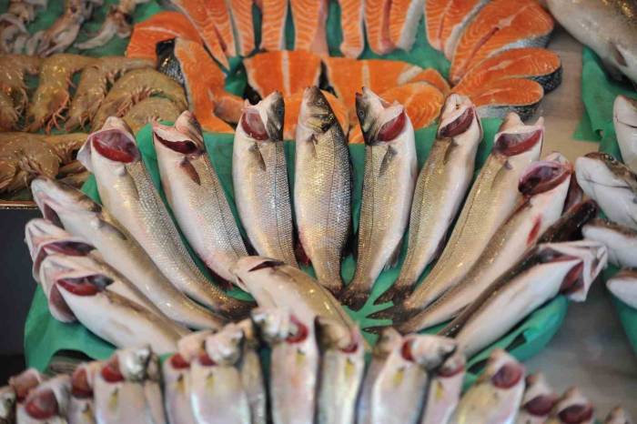 Dünya Türk Levreği Ve Çipurasını Taze, Türk Somonu Ve Alabalığını Dondurulmuş Sevdi