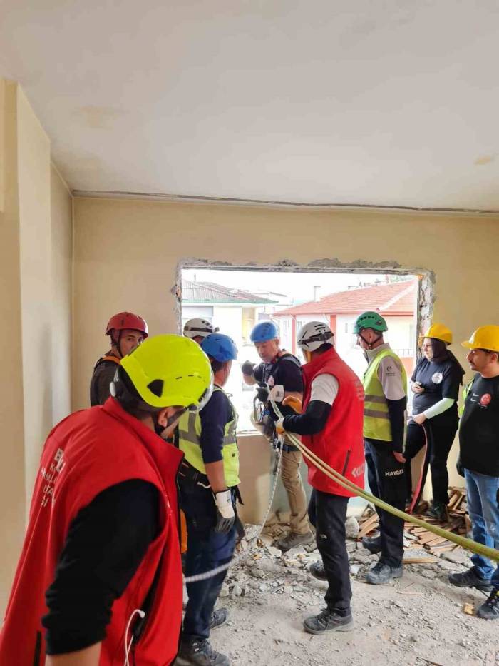 Deprem Felaketinin 24’üncü Yılında Tatbikat Yapıldı