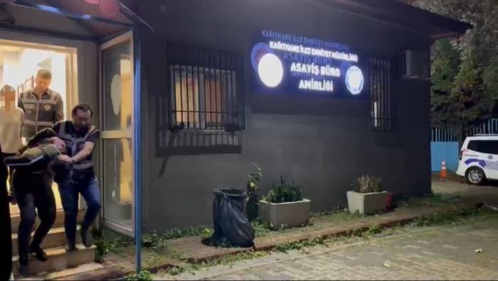 İstanbul’da Film Gibi Olay Kamerada: Sevgililerin Kapkaç Oyununu Polis Bozdu