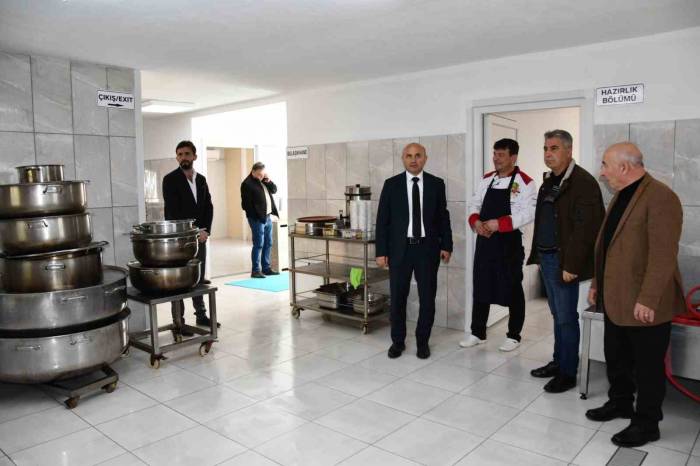 Başkan Dr. Metin Oral: "Deprem Gerçeğiyle Yaşıyoruz"