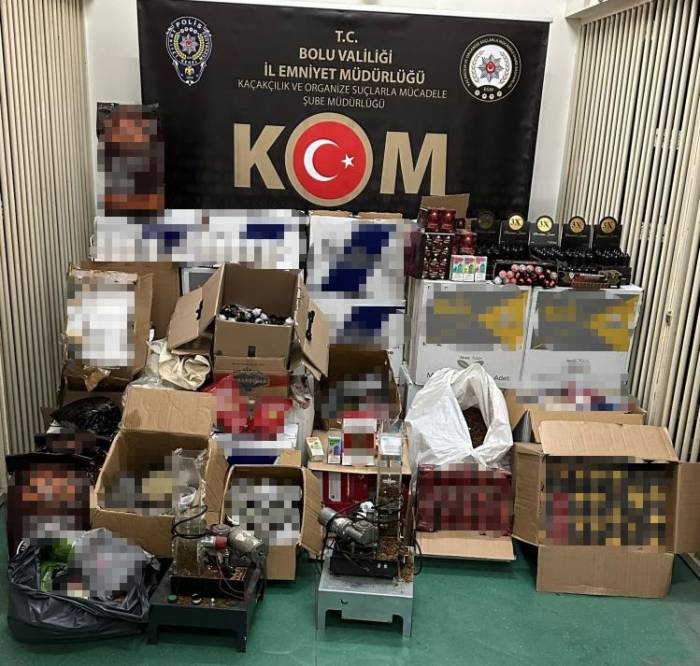 Bolu’da 1 Milyon 300 Bin Liralık Kaçak Ürün Ele Geçirildi