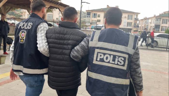 (Düzeltme) Dünyaevine Girmek İsterken Cezaevine Girdi