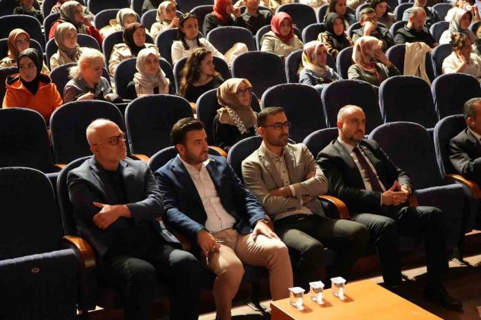 Bursa Büyükşehir’den Ailelere ‘İletişim Semineri’