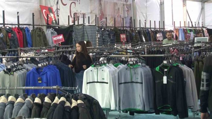 Kartal’da Enflasyonla Mücadele İçin Yüzde 70’e Varan İndirim Çadırı