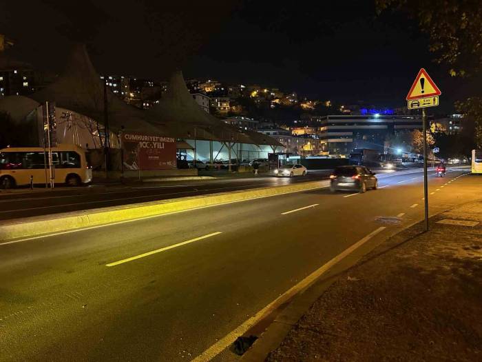 Eyüpsultan’da Araç Yayalara Çarptı: 1 Ölü, 1 Yaralı