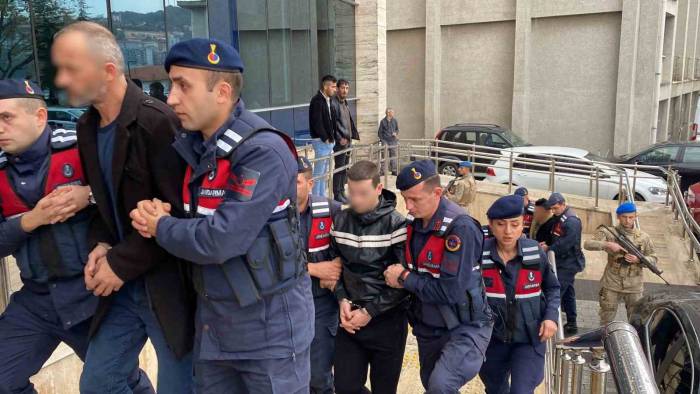 Zonguldak’ta Öldürülen Şahsın Cesedinin Yanmış Halde Bulunması İle İlgili 3 Kişi Tutuklandı