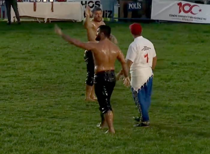 Balaban, Çıkan Haberlerden Sonra Açıklama Yaptı; “Rica İle Orada Bulunan 3 Kişiye Görüntüleri Sildirdim”