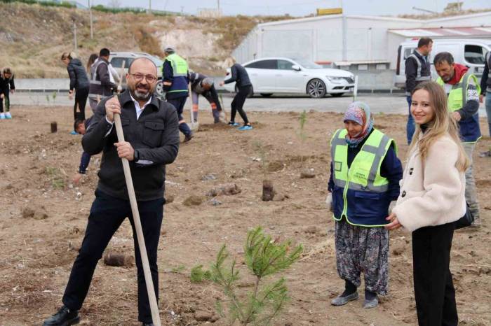 Kütahya Osb’de Fidanlar Toprakla Buluştu