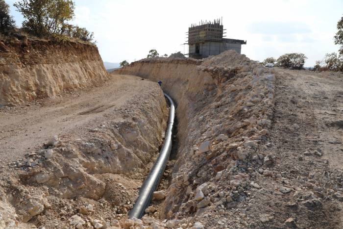 Mardin’de Kesintisiz İçme Suyu İçin Çalışmalar Hızla Sürüyor