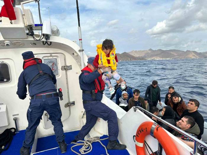 Bodrum’da 29 Düzensiz Göçmen Kurtarıldı, 35’i Yakalandı