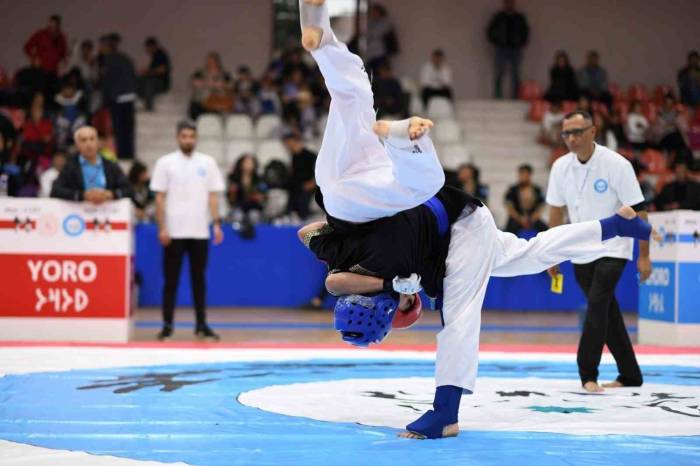 Mudanya’da Alpagut Rüzgarı Esti