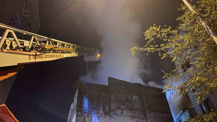 Şişli’de Korkutan Yangın