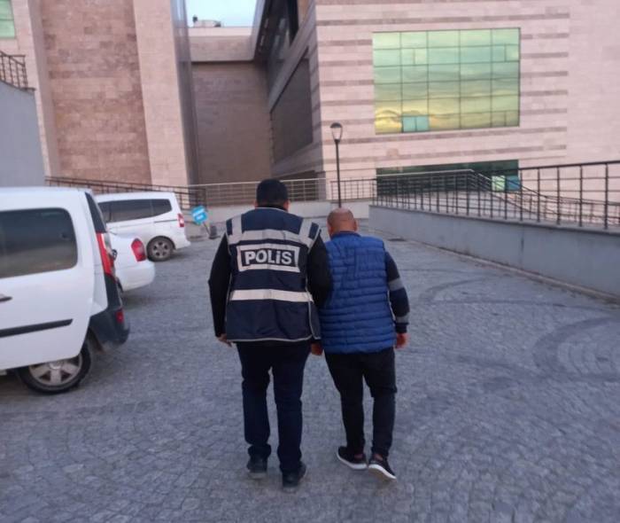 Elazığ’da 33 Yıl Kesinleşmiş Hapis Cezası Bulunan 3 Zanlı Tutuklandı
