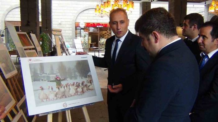 Kars’ta Tarım Ve İnsan Fotoğraf Sergisi’nin Açılışı Yapıldı