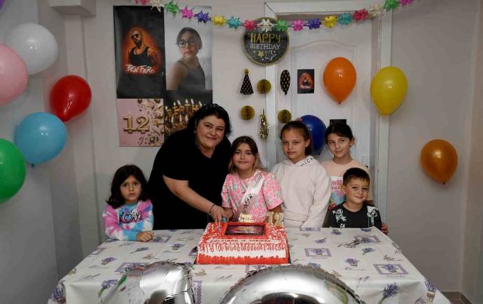 Kuşadası Belediyesi’nden Lösemi Hastası Gülcihan’a Sürpriz Doğum Günü Kutlaması