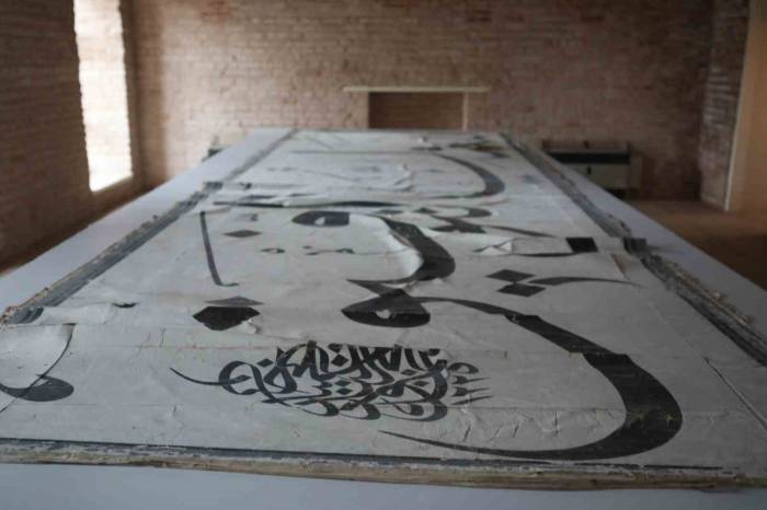 Sultan 2’nci Mahmud İmzalı Devasa Levhanın Restorasyonunda Sona Gelindi