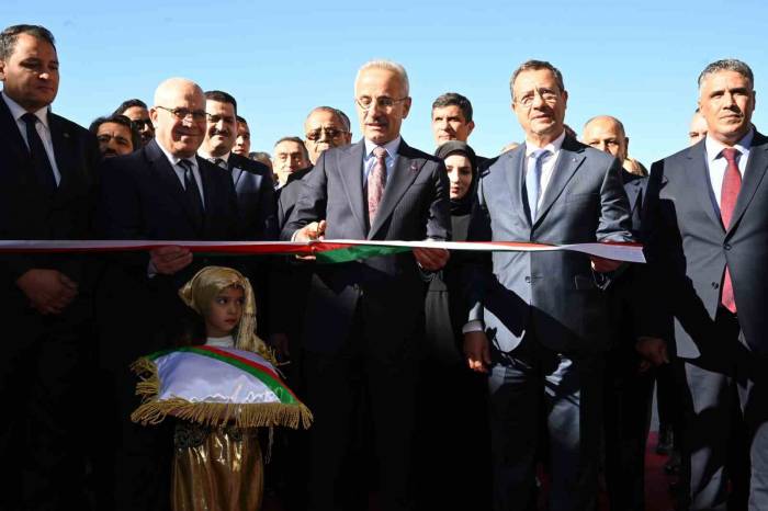 Bakan Uraloğlu: “Kalkınma Yolu Projesi Ciddi Kolaylıklar Sağlayacaktır”