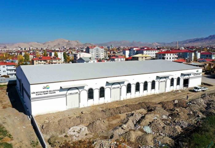 Van’ın İlk Kapalı Semt Pazarları Tamamlanıyor