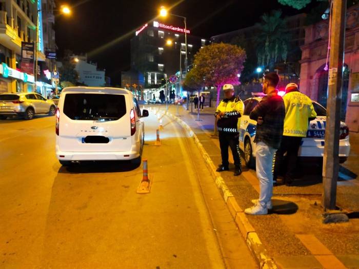 Balıkesir’de Trafikte Yüksek Sesle Müzik Denetimi