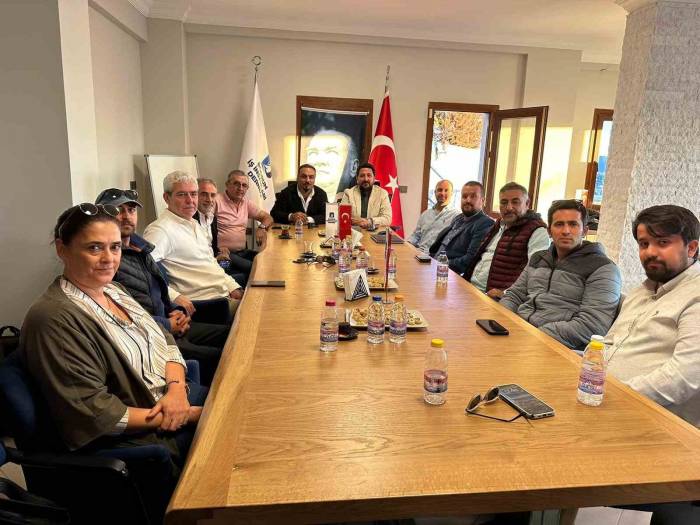 Bgc Yönetim Kurulu Üyeleri İş İnsanları İle Bir Araya Geldi