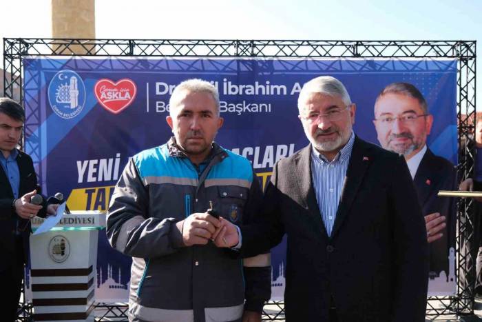 Çorum Belediyesi’nde Anahtar Teslim Töreni