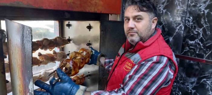 Tavuk, Dana Ve Kuzunun Tahtını Sarstı