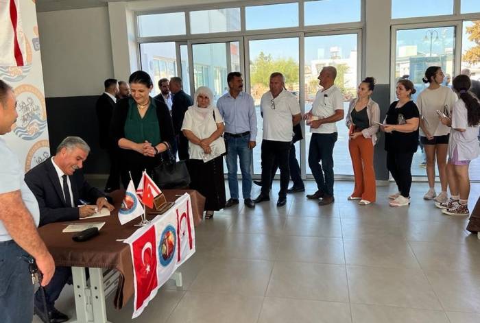 Adıyamanlı Yazara Kıbrıs’ta Yoğun İlgi