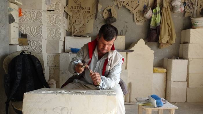 Mardin’in ’beyaz Elmas’ı Usta Ellerde Sanata Dönüşüyor