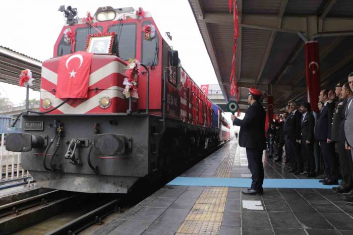 Atatürk’ün Diyarbakır’a Gelişinin 86. Yıl Dönümü Törenle Kutlandı