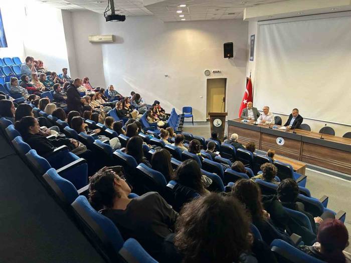 Paü’de ‘Fransız Aydınlanmasının Atatürk Ve Cumhuriyet’e Etkileri’ Paneli Düzenlendi