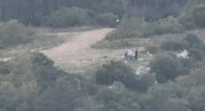 Sultanbeyli’de Havaya Atılan Nesneleri Tüfekle Vurmaya Çalışan Şahıs Yakalandı