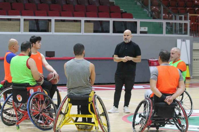 Yosk’un Bu Sene Hedefi Ligde Kalmak