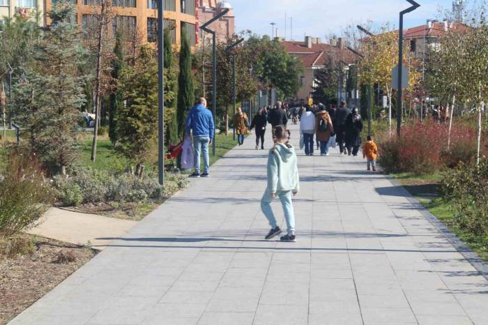 Okulların Birinci Ara Tatil Dönemi Millet Bahçesi’ni Şenlendirdi