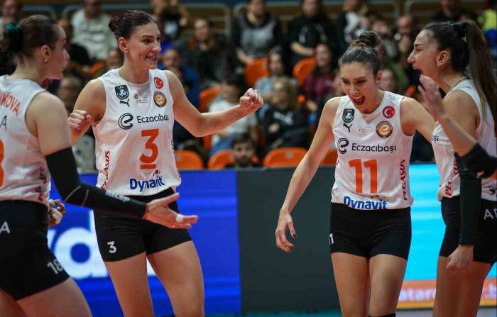 Eczacıbaşı Dynavit, Avrupa’da 2’de 2 Yaptı