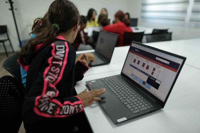 Akkök Holding Ve Tog İş Birliğiyle İskenderun’a Destek Merkezi