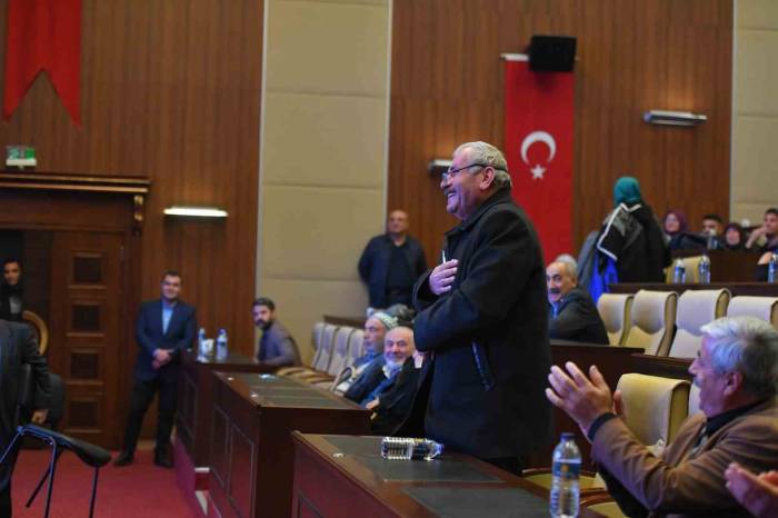 Mansur Yavaş, Yapımı Tamamlanan Konutları Hak Sahiplerine Teslim Etti