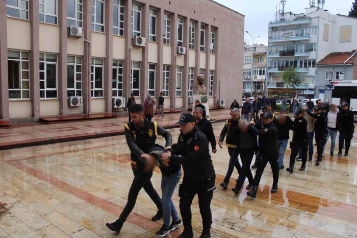 Silahlı Saldırı Olayında 5 Şüpheli Adliyeye Sevk Edildi