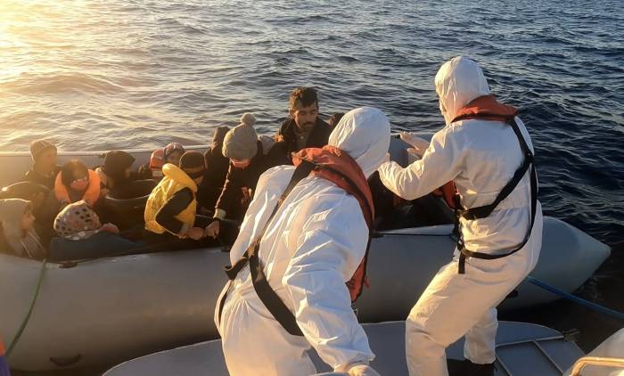 Çanakkale’de 49 Kaçak Göçmen Yakalandı, 23 Kaçak Göçmen Kurtarıldı